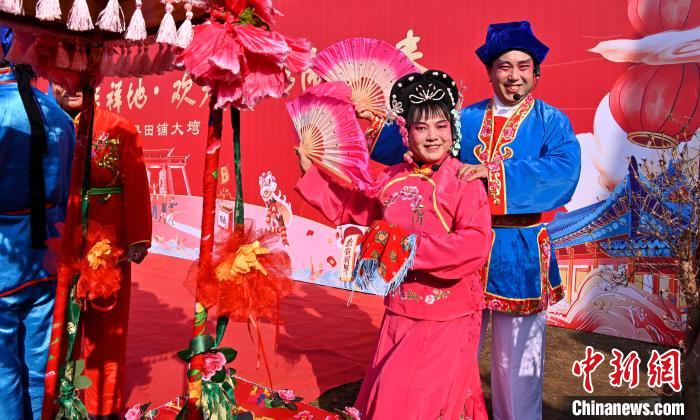 鼎点娱乐官方：锦绣中国年｜河南新县：欢天喜地闹新春