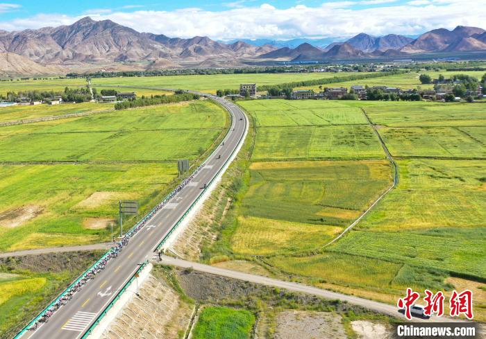 鼎点娱乐官方：中国西藏第五届跨喜马拉雅国际公路自行车极限赛收官